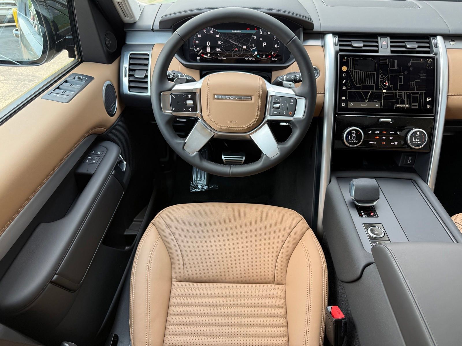 New 2026 Land Rover Discovery Limited Edition AWD/4WD image 39