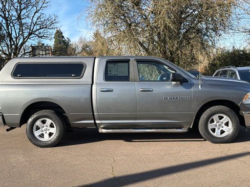 Used 2012 RAM 1500 Classic SLT image 3