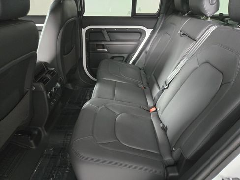 New 2026 Land Rover Defender 110 X-Dynamic SE AWD/4WD image 5
