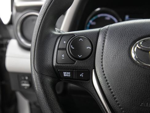 Used 2018 Toyota RAV4 LE AWD/4WD image 23