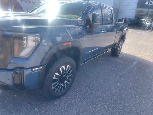 Used 2025 GMC Sierra 3500 Denali Ultimate AWD/4WD image 8