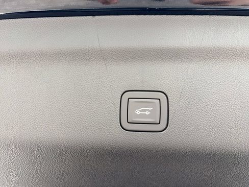 New 2026 Chevrolet Tahoe Premier w/ Sun And Tow Package AWD/4WD image 8