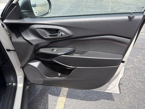 New 2026 Chevrolet Trax RS w/ Sunroof Package FWD image 31