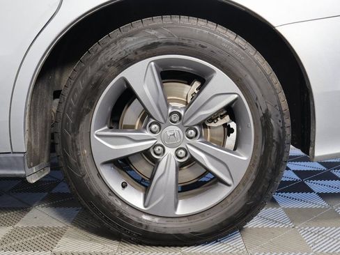 Used 2022 Honda Odyssey EX image 13