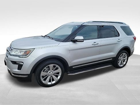 Used 2018 Ford Explorer Limited w/ Equipment Group 301A AWD/4WD image 7