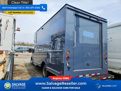 Used 2021 Ford Transit 350 DRW RWD image 3