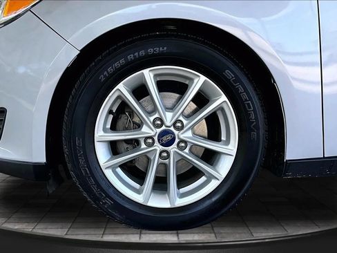 Used 2017 Ford Focus SE FWD image 29