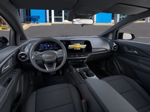 New 2026 Chevrolet Equinox EV LT image 39