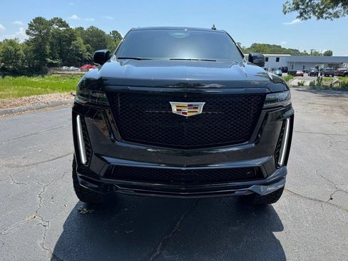 Used 2024 Cadillac Escalade V w/ Heavy-Duty Trailer Package AWD/4WD image 19