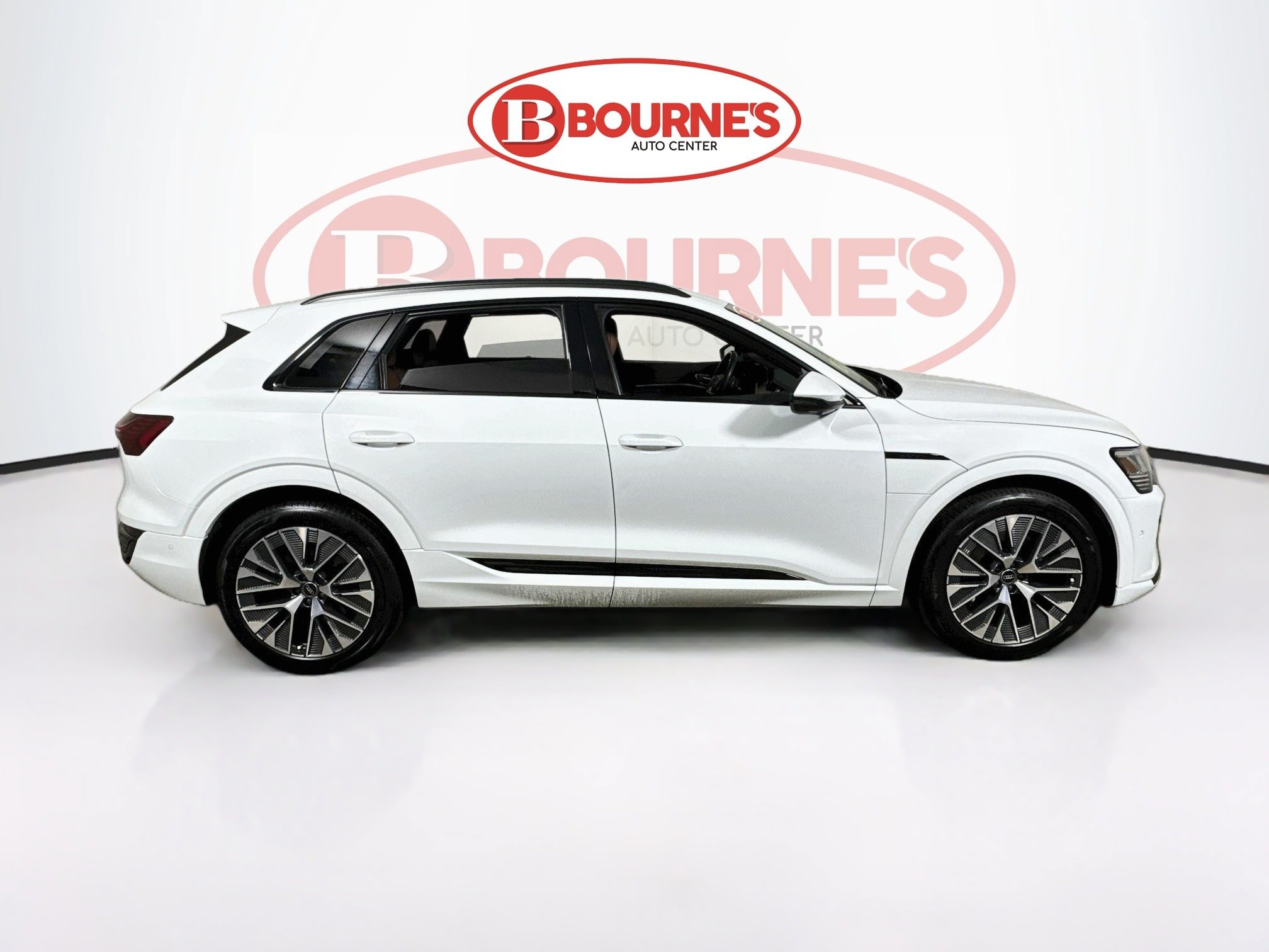 Used 2024 Audi Q8 e-tron Prestige w/ Prestige Package AWD/4WD image 12
