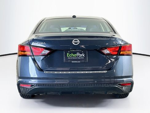 Used 2022 Nissan Altima 2.5 SV FWD image 7