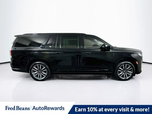 Used 2023 Cadillac Escalade ESV Sport w/ Touring Package AWD/4WD image 10
