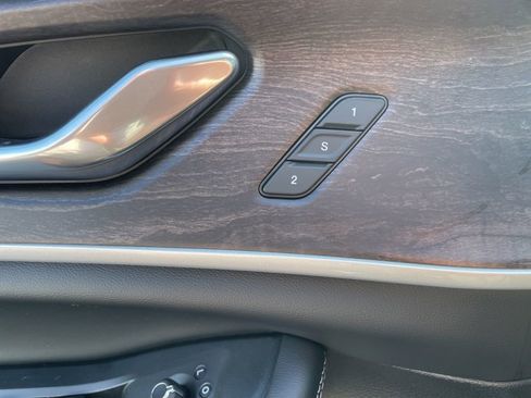 New 2026 Jeep Grand Cherokee Limited RWD image 22