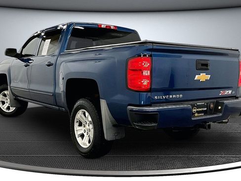 Used 2018 Chevrolet Silverado 1500 LT w/ All Star Edition AWD/4WD image 4