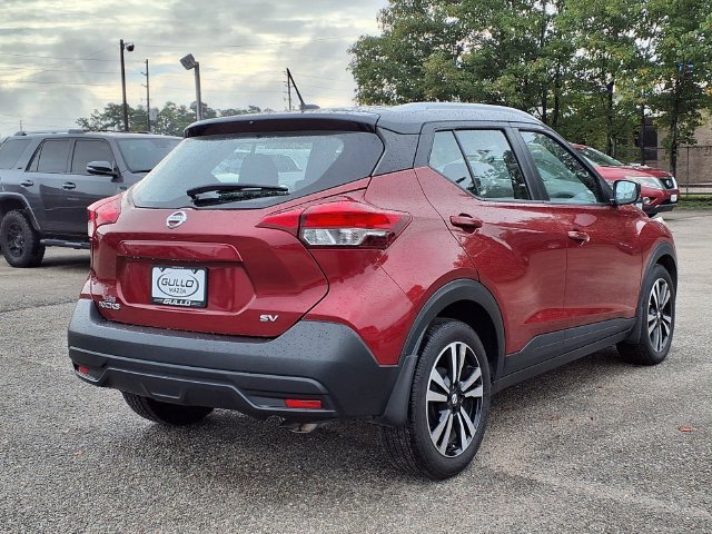 Used 2019 Nissan Kicks SV FWD image 2