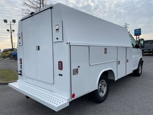 New 2025 Chevrolet Express 3500 w/ Power Convenience Package image 7