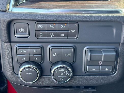 New 2026 Chevrolet Tahoe Premier w/ Sun And Tow Package AWD/4WD image 12