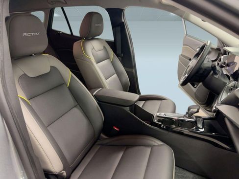 Used 2024 Chevrolet Trax ACTIV w/ Driver Confidence Package image 31