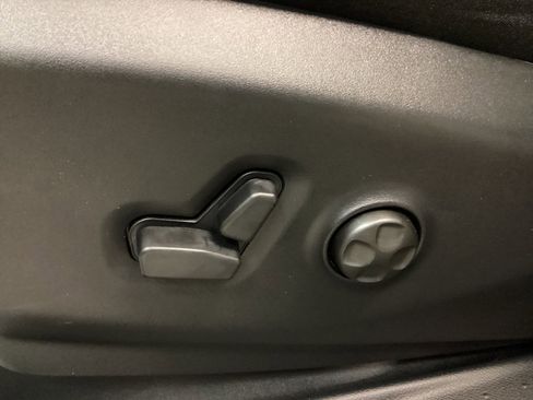 New 2026 Chrysler Pacifica Select image 15