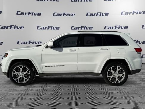 Used 2018 Jeep Grand Cherokee Limited image 2
