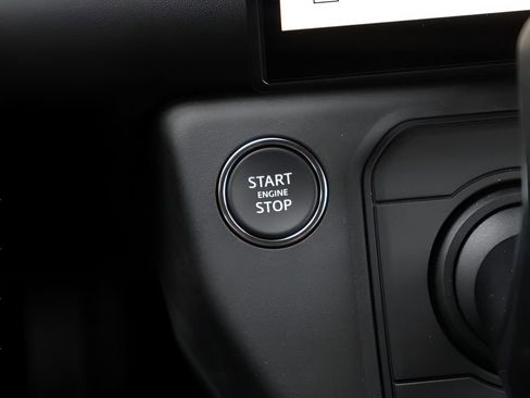 New 2026 Land Rover Defender 110 S image 27