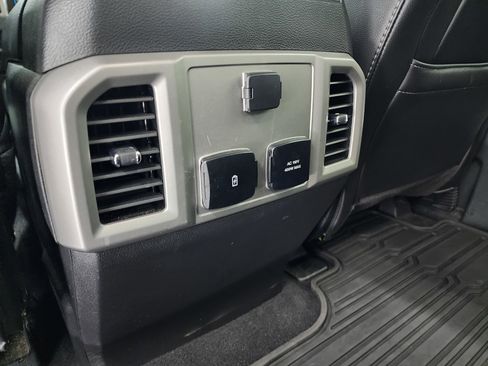 Used 2020 Ford F250 Lariat image 39