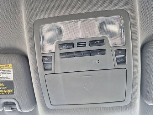 Used 2018 Toyota Highlander XLE image 29