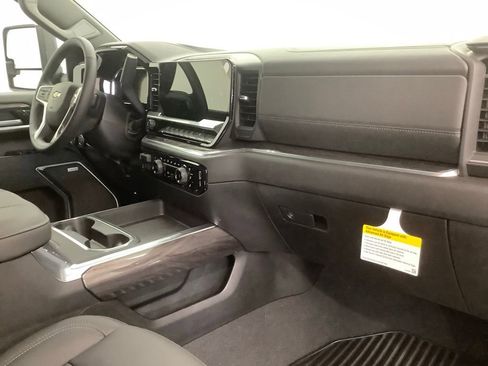 New 2026 Chevrolet Silverado 2500 LTZ w/ LTZ Convenience Package image 28