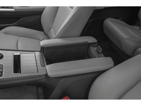 New 2026 Toyota Sienna XLE FWD image 11