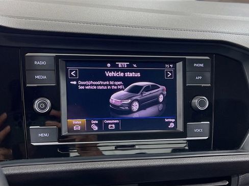 Used 2024 Volkswagen Jetta SE image 14