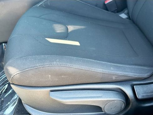 Used 2024 Hyundai Elantra SEL FWD image 19