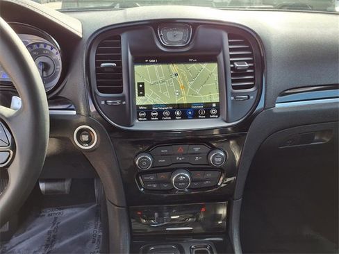 Used 2022 Chrysler 300 S image 18