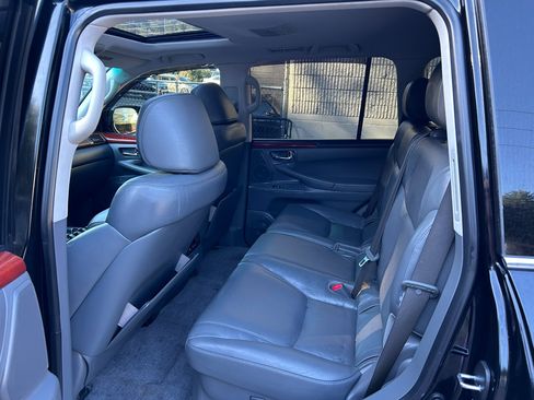 Used 2009 Lexus LX 570 4WD image 14