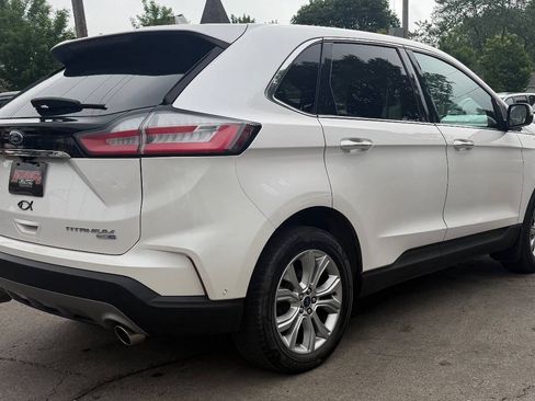 Used 2019 Ford Edge Titanium w/ Equipment Group 301A AWD/4WD image 9