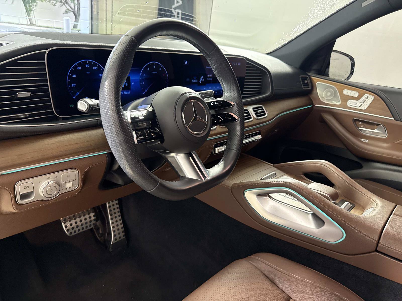 Used 2024 Mercedes-Benz GLS 450 4MATIC image 21