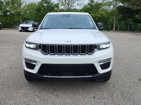 Used 2022 Jeep Grand Cherokee Limited 4xe w/ Luxury Tech Group II AWD/4WD image 2