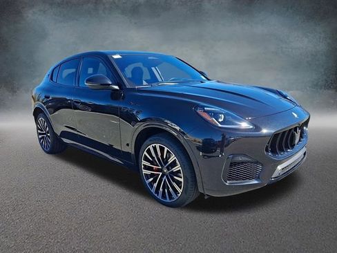 Used 2025 Maserati Grecale Modena AWD/4WD image 3