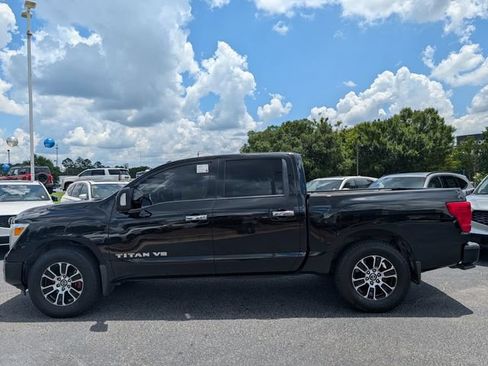 Used 2020 Nissan Titan SV w/ SV Convenience Package RWD image 20
