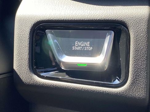 Used 2026 GMC Yukon Denali w/ Denali Reserve Package AWD/4WD image 30