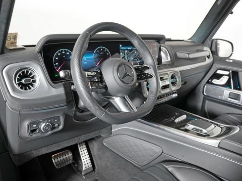 Used 2025 Mercedes-Benz G 550 image 14