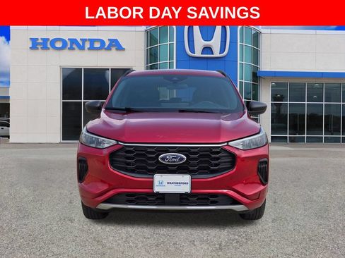 Used 2023 Ford Escape ST-Line w/ Tech Pack #1 AWD/4WD image 8