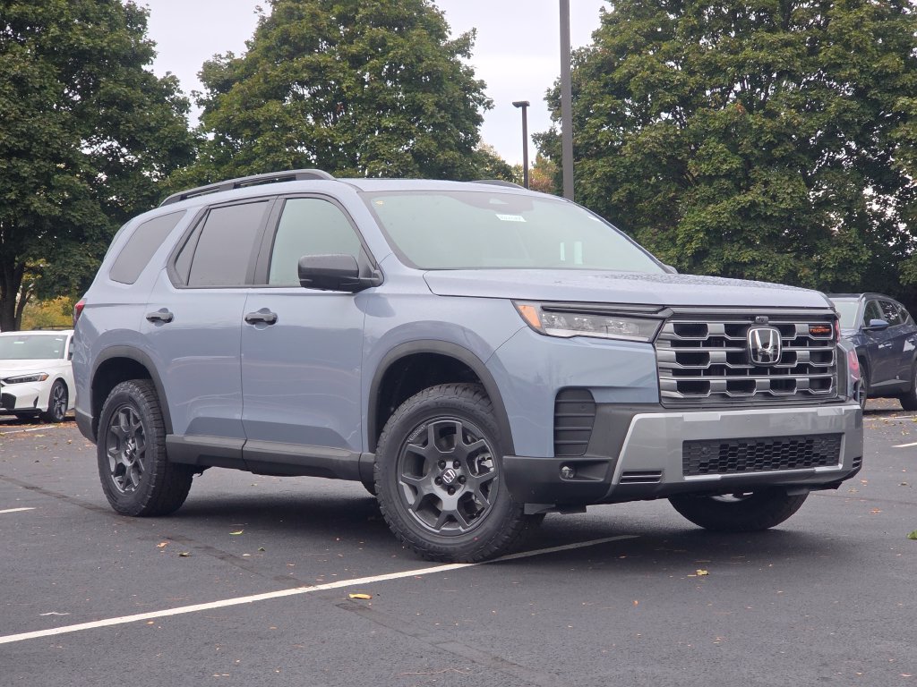 New 2026 Honda Pilot TrailSport image 2