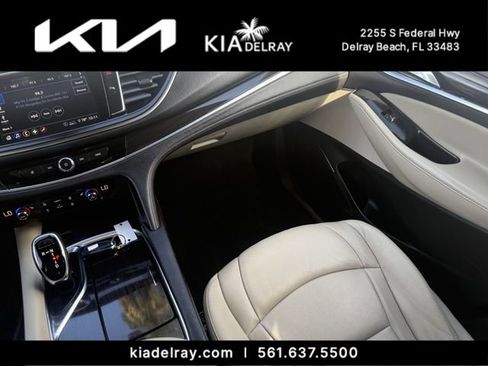 Used 2021 Buick Enclave Essence FWD image 14