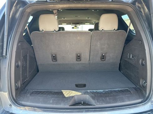 Used 2022 Chevrolet Tahoe LT w/ Luxury Package image 40