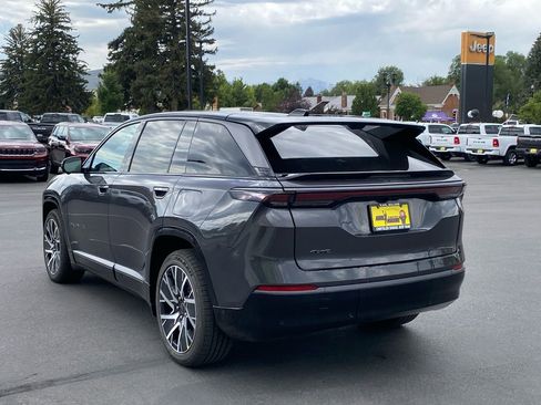 New 2025 Jeep Wagoneer S Limited w/ Comfort Package image 3