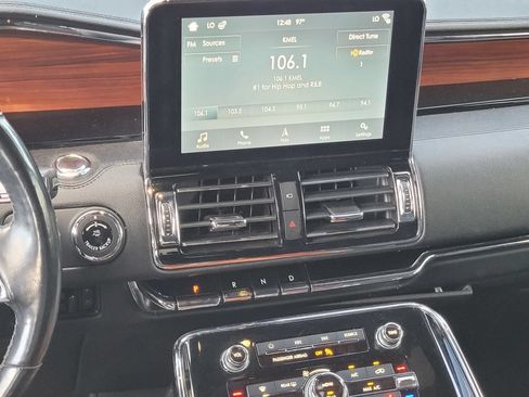 Certified 2019 Lincoln Navigator Reserve AWD/4WD image 15