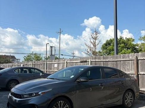 Used 2022 Kia Forte GT-Line FWD image 3