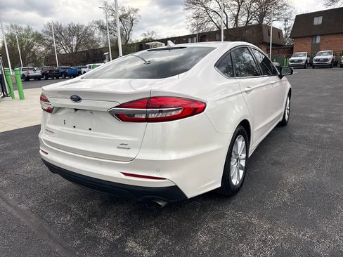 Used 2020 Ford Fusion SE image 7