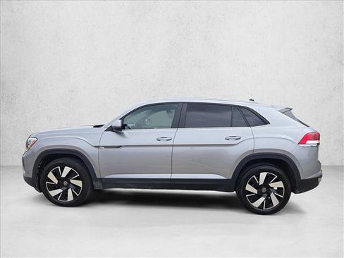 Used 2025 Volkswagen Atlas Cross Sport SE AWD/4WD image 8