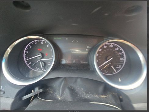 Used 2018 Toyota Camry XLE image 20